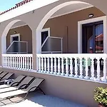 Maria Apartamento Sidárion